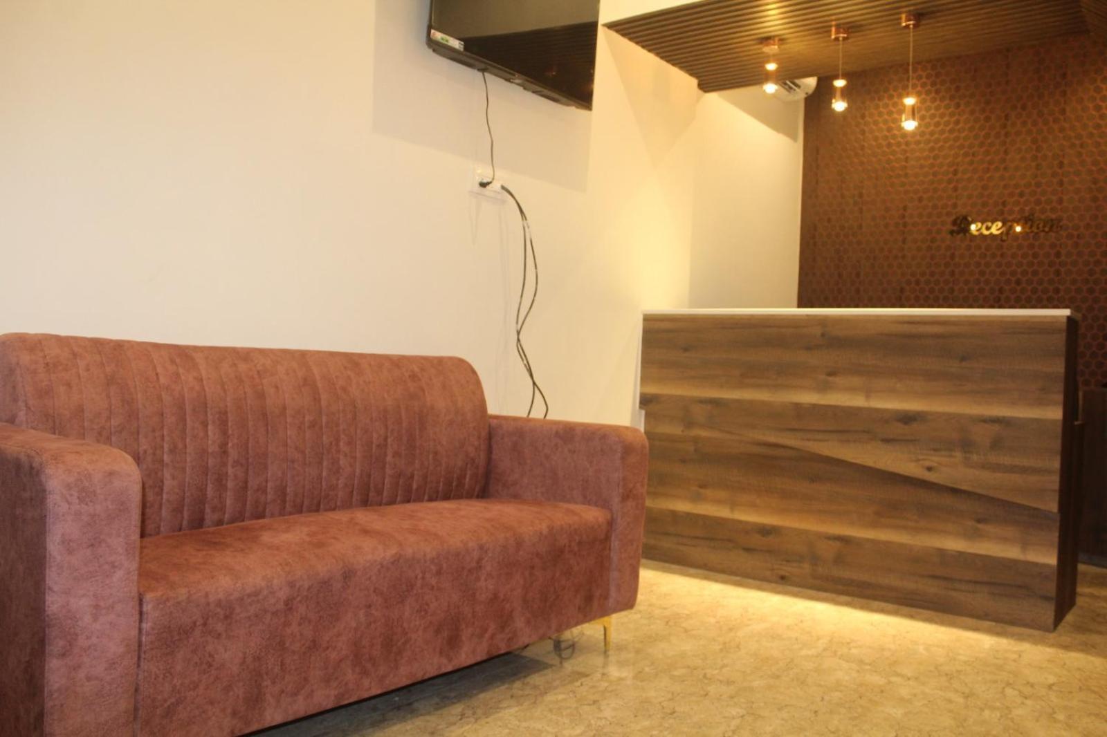 Hotel Metro Inn Мумбаи Экстерьер фото