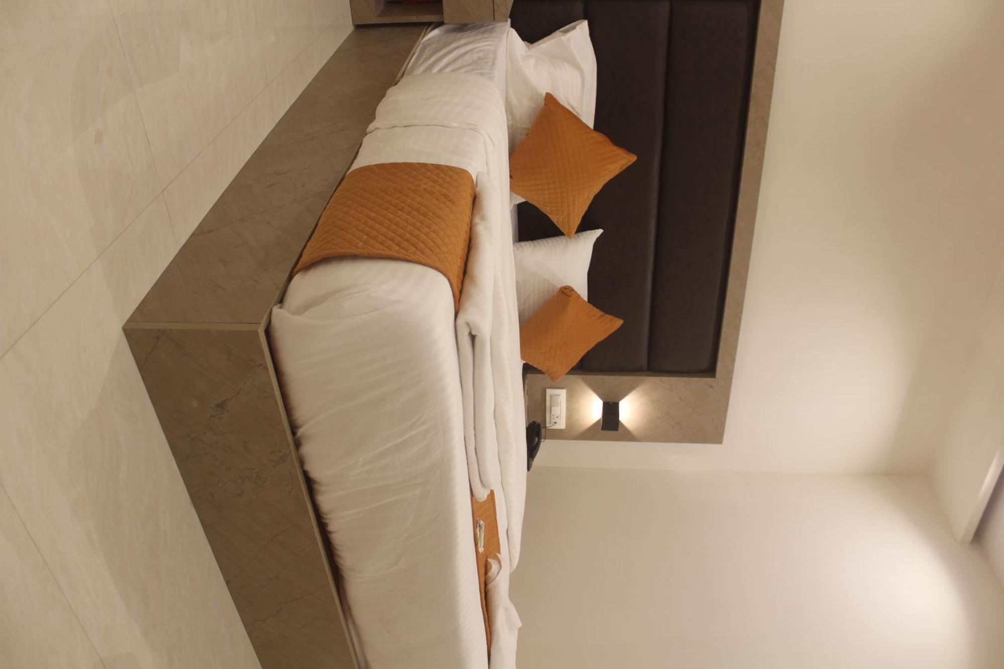 Hotel Metro Inn Мумбаи Экстерьер фото